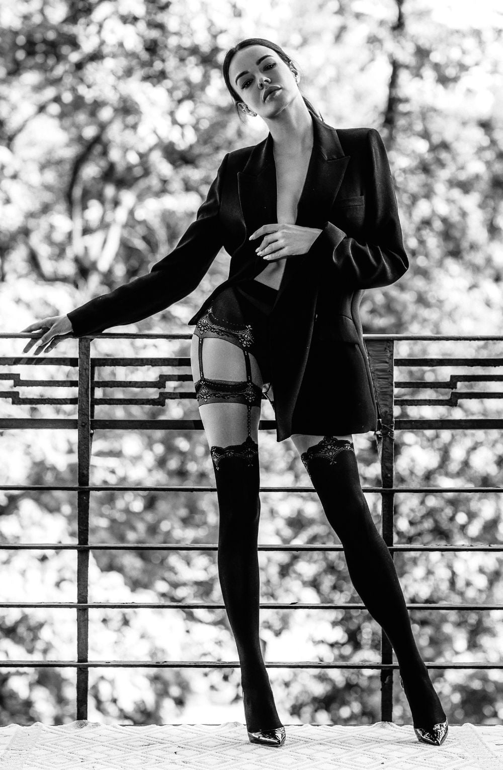 Black Secret BS102 Crotchless Tights-3